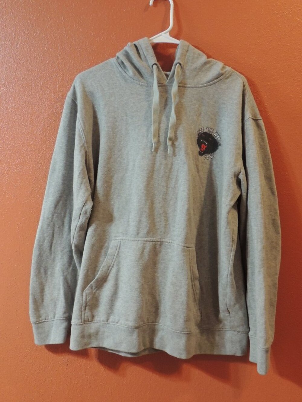 VANS Hoodie Off The Wall Men Medium Gray Black Red Panther Head Outdoor Hoodie